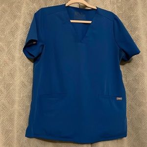 Figs scrub top